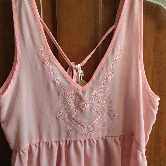 Sheer pink tank top - Picture 2 of 4